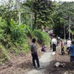 Warga Kampung Padang Bojongkaso Genjot Pembangunan Jalan Lingkungan Secara Swadaya