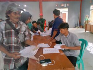 1.500 Warga Pananggapan Serbu Kantor Desa untuk Cairkan BLTS Kesra Rp 900 Ribu, Antrean Tertib dan Lancar