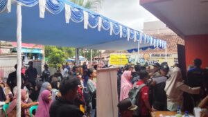 Ribuan Warga Serbu Kantor Pos Sindangbarang untuk Pencairan BLT-S, Antrean Mengular Sejak Pagi