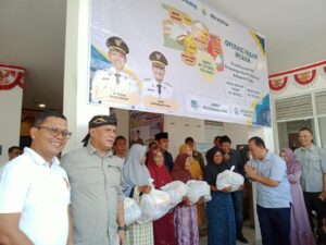 Diserbu Warga, 1.000 Paket Sembako Ludes dalam Sejam di Pasar Murah Babakan Karet