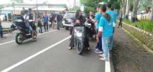 234 SC Cibinong Turun ke Jalan, Bagikan Takjil untuk Pengendara